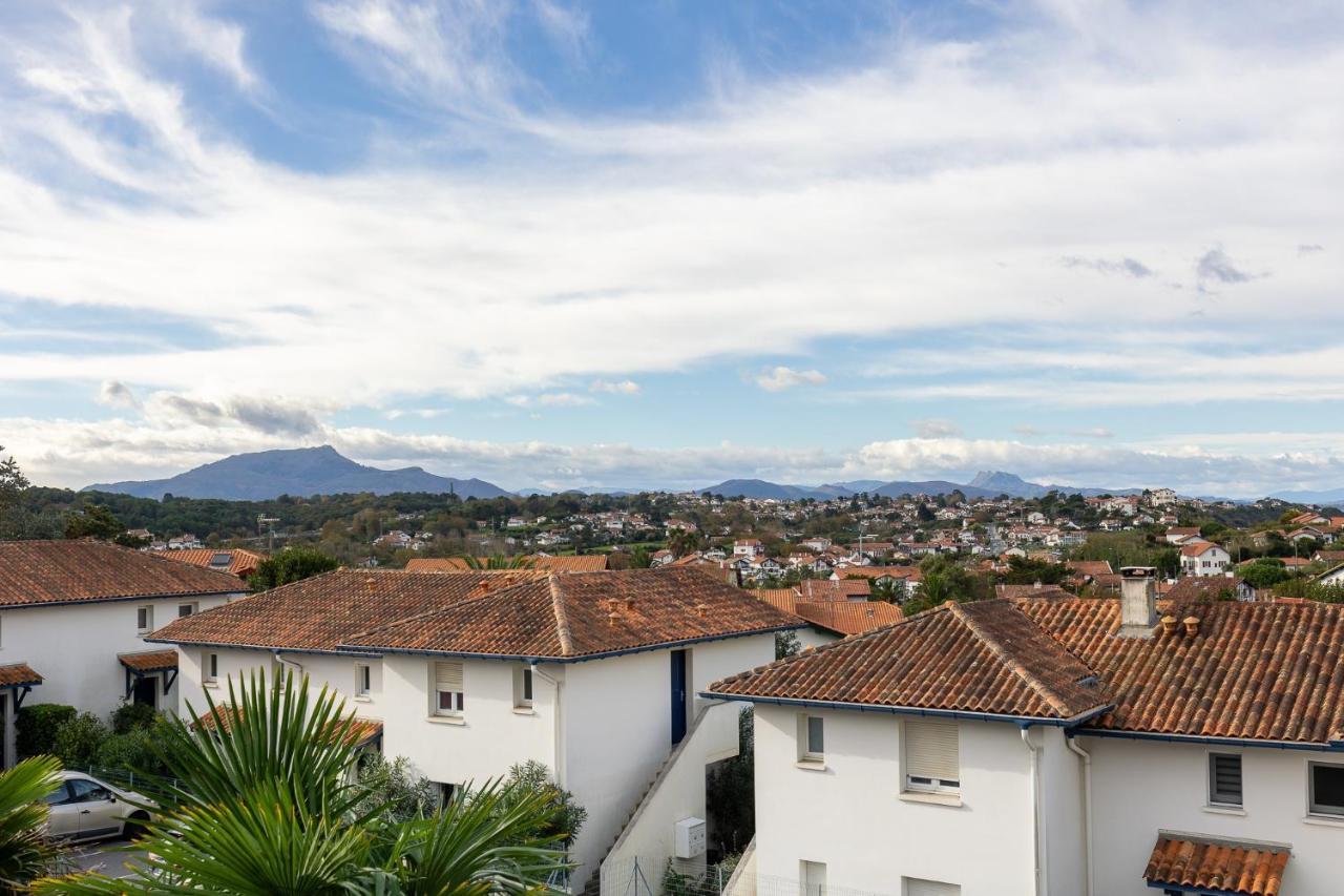 Larrun - Vue Sur La Montagne Proche De La Plage Bidart Exterior foto